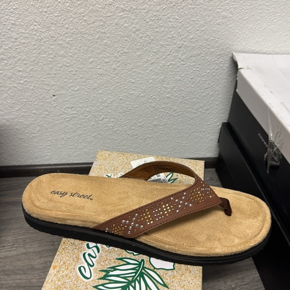 EASY STREET Stevie Tan / Matallic Nailheads Thong Sandals - Picture 5 of 6